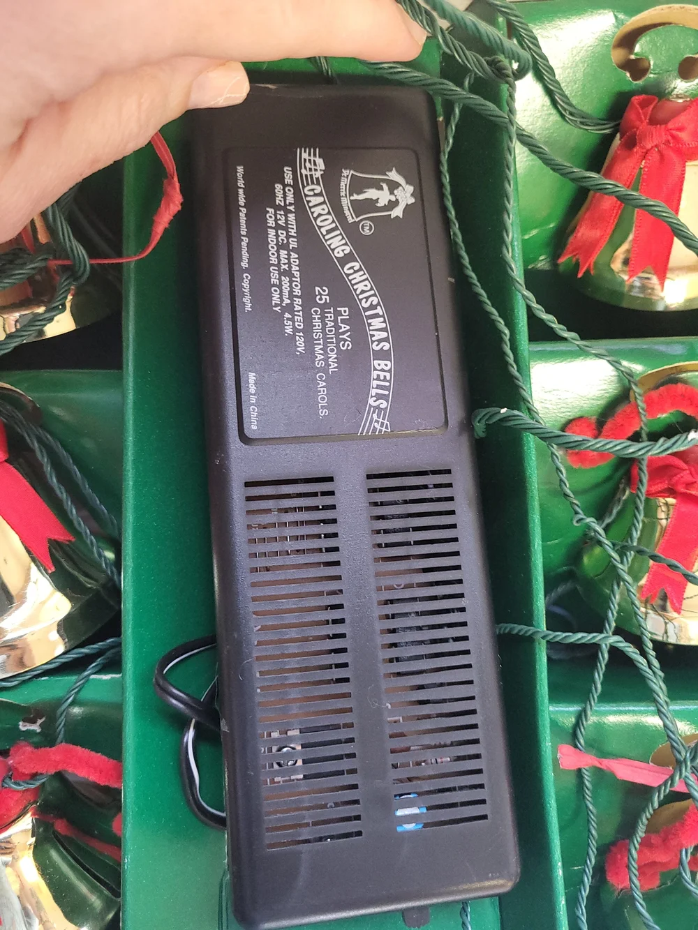 Vintage Ye Merrie Minstrel Caroling Christmas Bells 12 String Musical Working